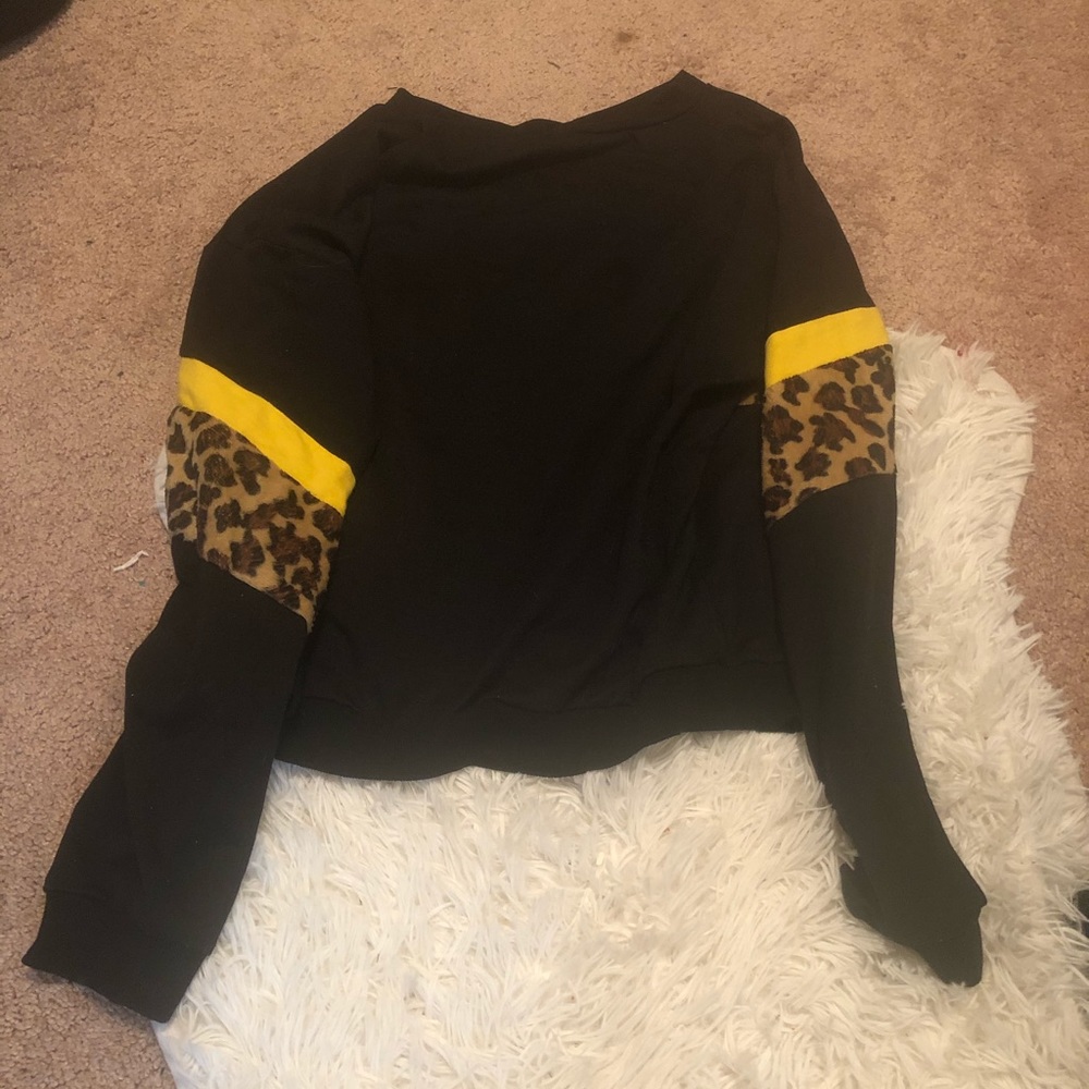 Black and yellow sweater